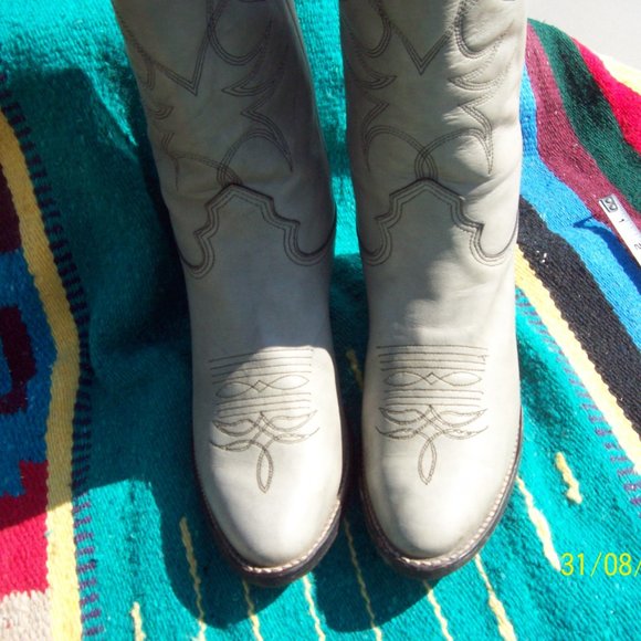 Alberta Boot Co - Picture 1 of 13